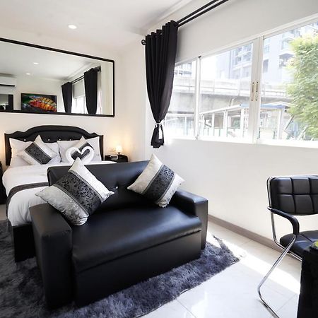 Thonglor Suites Hotel Bangkok Exterior foto