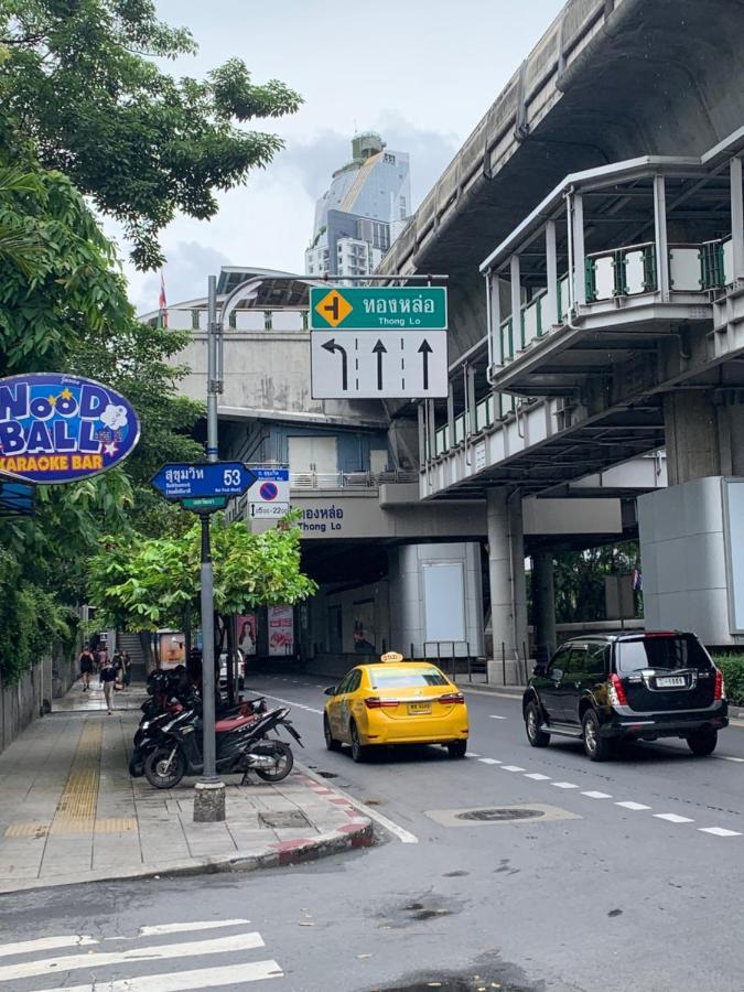 Thonglor Suites Hotel Bangkok Exterior foto