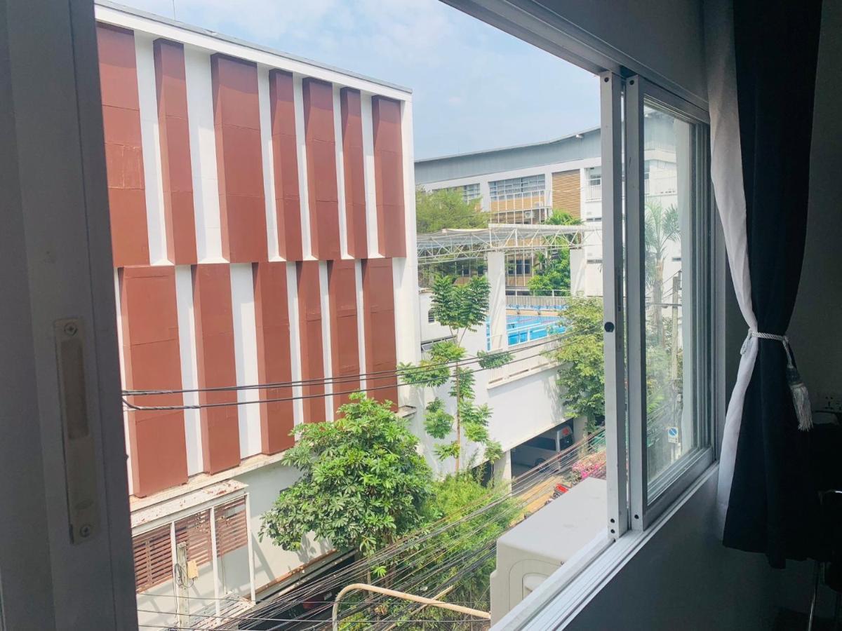 Thonglor Suites Hotel Bangkok Exterior foto